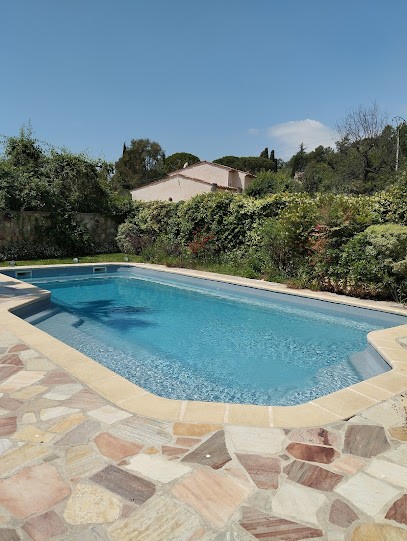 Blue Flame Piscine, Pisciniste à Roquefort-la-Bédoule