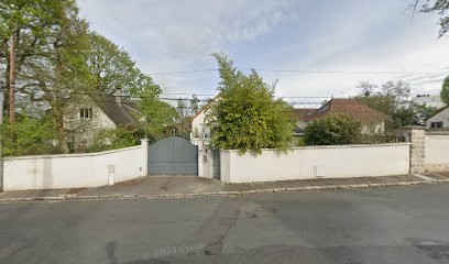 Saref, Pisciniste à Yerres