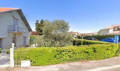 Aloa, Pisciniste à Valence