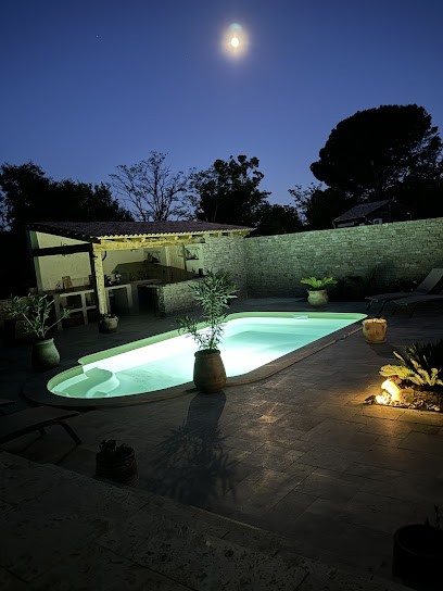 Idéal Piscine & Spa en Corse, Pisciniste à Santa-Maria-Poggio