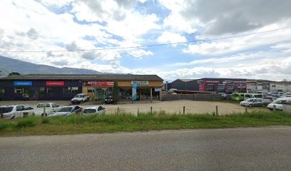 Bleu-Vert, Pisciniste à Saint-Sauveur