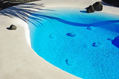 Giordano Patrice - Créateur Piscines Minérales Sans Liner Ou Avec :) - Espaces Verts, Pisciniste à Saint-Jean-de-Maurienne